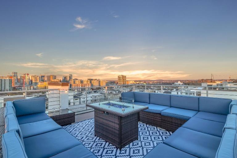 The Skyline Social - Retreat & Private Rooftop - Chambres d'hôtes Nashville