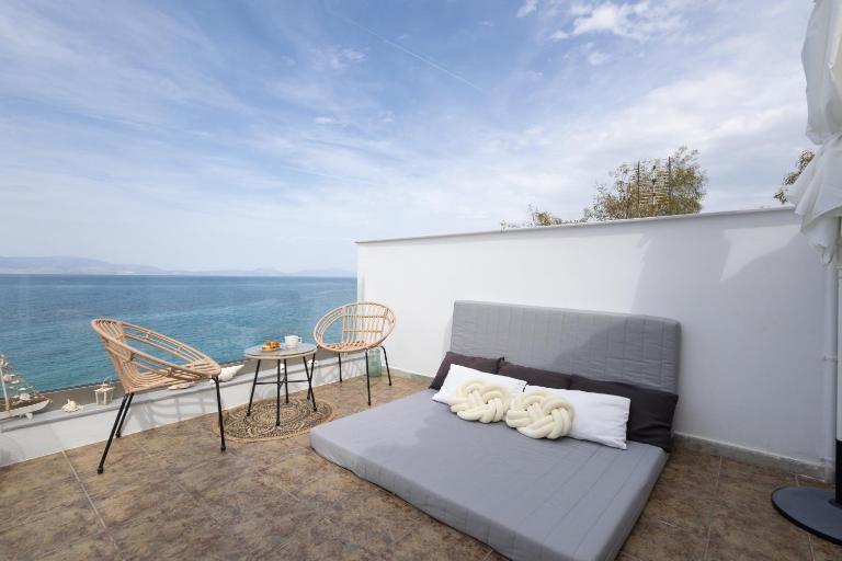 Myrto's Memories "My Sofitaki"- Seaview Studio - Chambres d'hôtes Melíssi