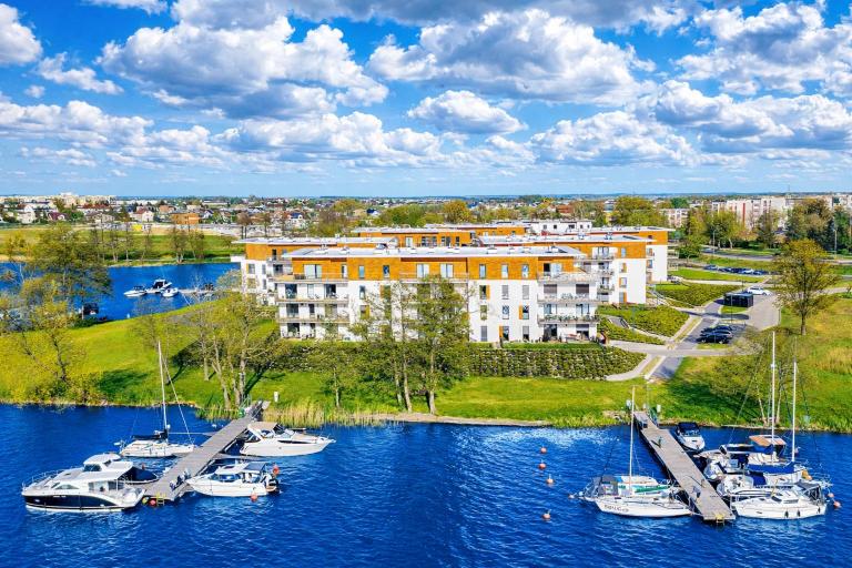 Marina Relax - widok na jezioro, parking podziemny, winda, Netflix, TV55" - B&B Iława