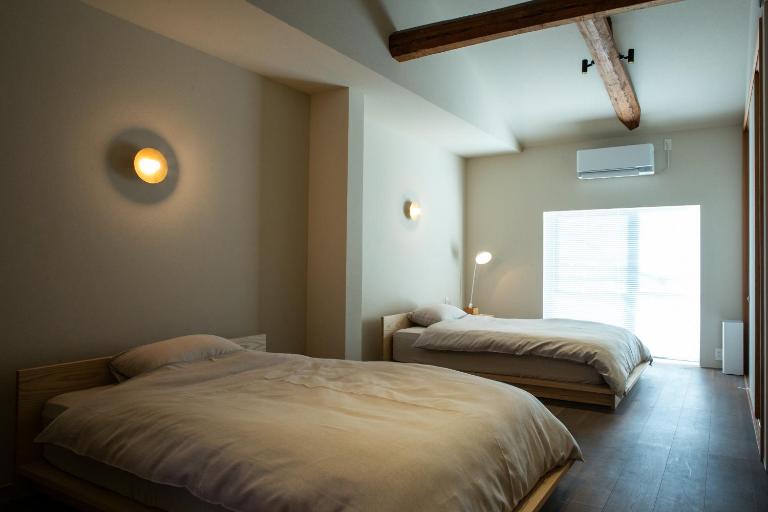 SOUQ Renovated Townhouse in Himeji Quiet Market District - Chambres d'hôtes Himeji