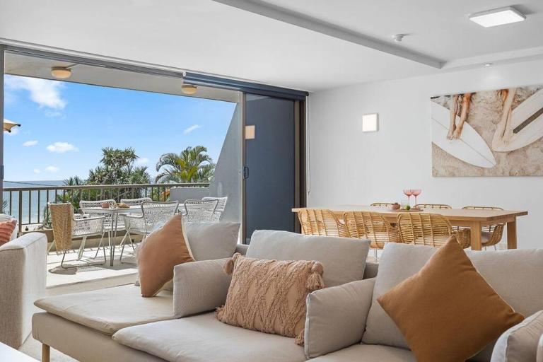 The Rocks Resort Unit 2C - B&B Costa Dorada
