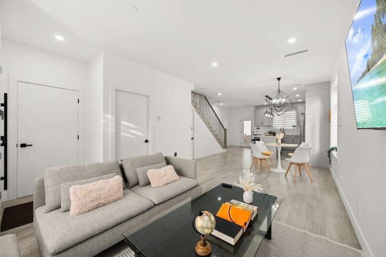 Bright Modern 3 Bedroom Suite in Vancouver - Chambres d'hôtes Vancouver