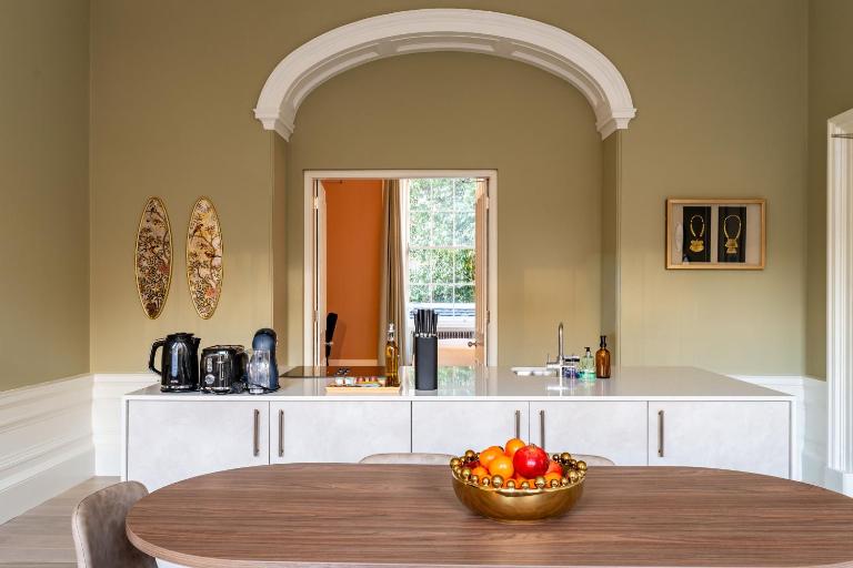 Dragon Suites Luxury Apartments at Rutland Square - Chambres d'hôtes Édimbourg