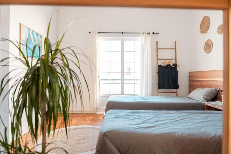 SURFinn Lisbon - B&B Costa de Caparica