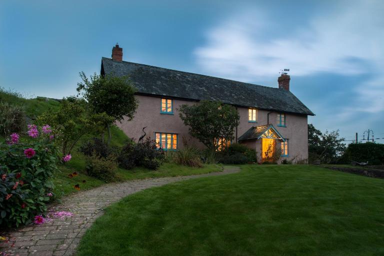 The Old Dairy at Bishops Barton - B&B Wellington