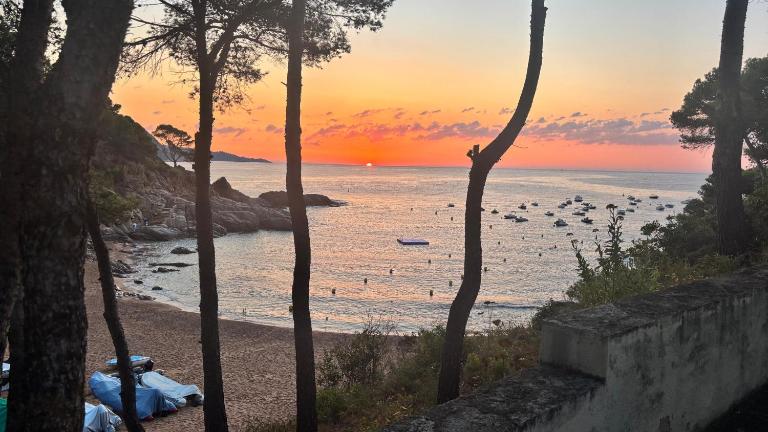 Cala Salions, Amplio Apartamento con visitas al mar Tossa de mar - B&B Tossa de Mar