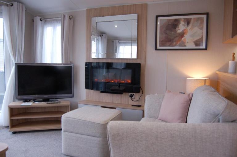 Seaview Caravan f17 at Neptune Park, Tywyn - Bed and Breakfast Tywyn