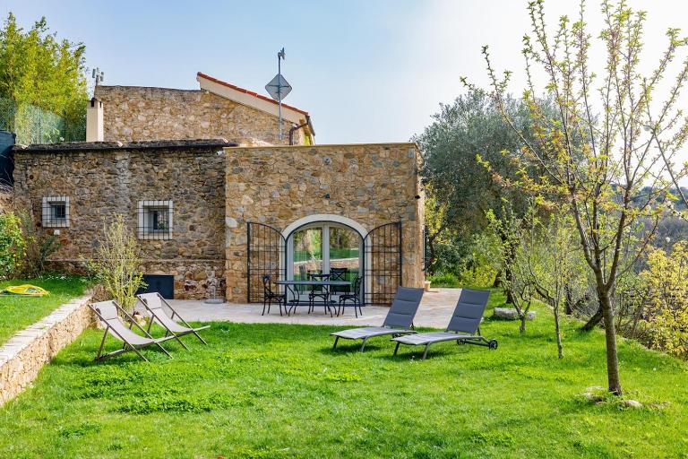 The Lemon House, Villa with Private Garden at Le Manie, Finale Ligure - Ferienwohnung Varigotti