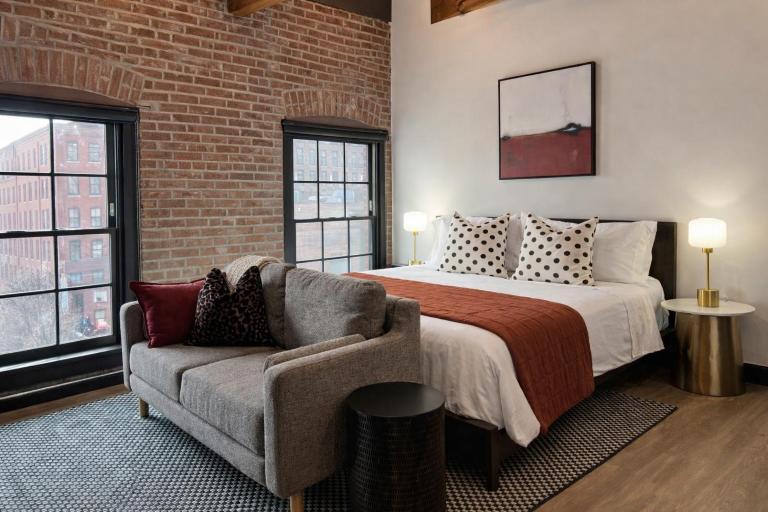Brick & Bed Riverfront Lofts, T 403 - B&B San Luis
