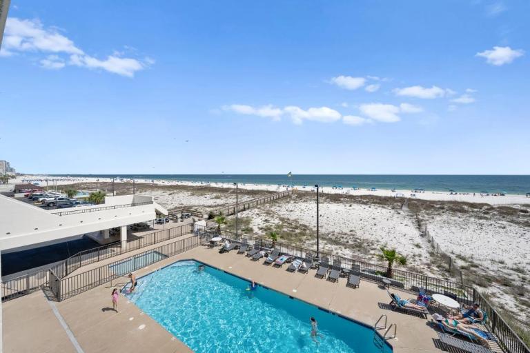 Island Winds West 280 by Youngs Suncoast - B&B Gulf Shores