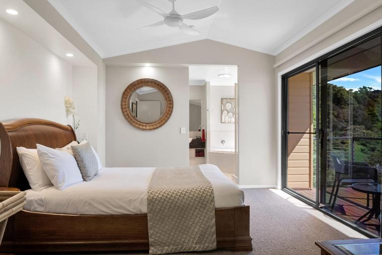 Top Of The Hill - Bed and Breakfast Maleny