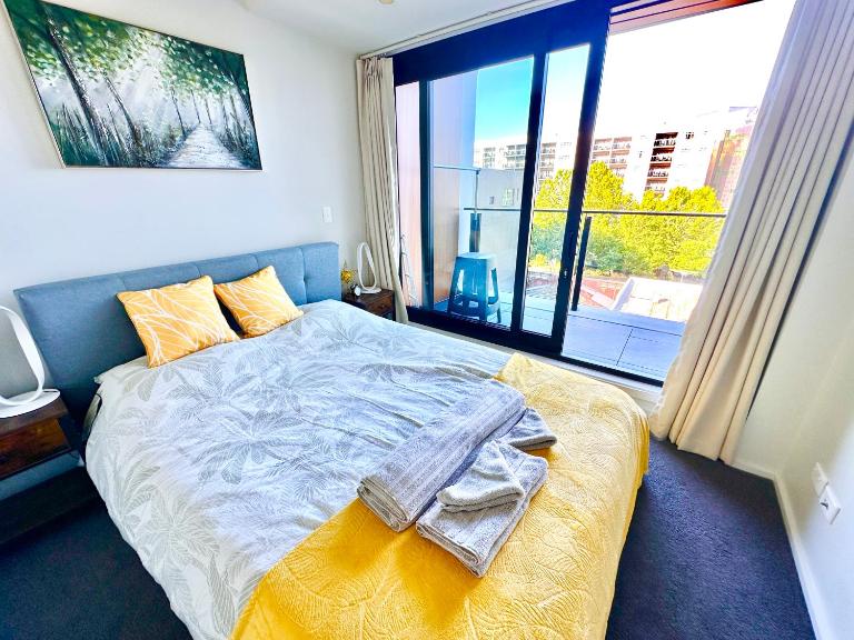 Connect 204 - B&B Auckland