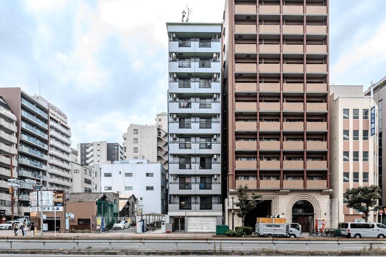 Miro Hotel Namba - Bed and Breakfast Osaka