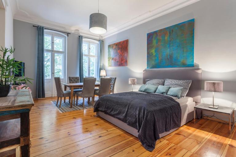 The Paul Loft, big 3 Bed room apartment, 120 m2, group & family friendly, Prenzlauer Berg, ideal for 4 - 8 Guests - Ferienwohnung Berlin