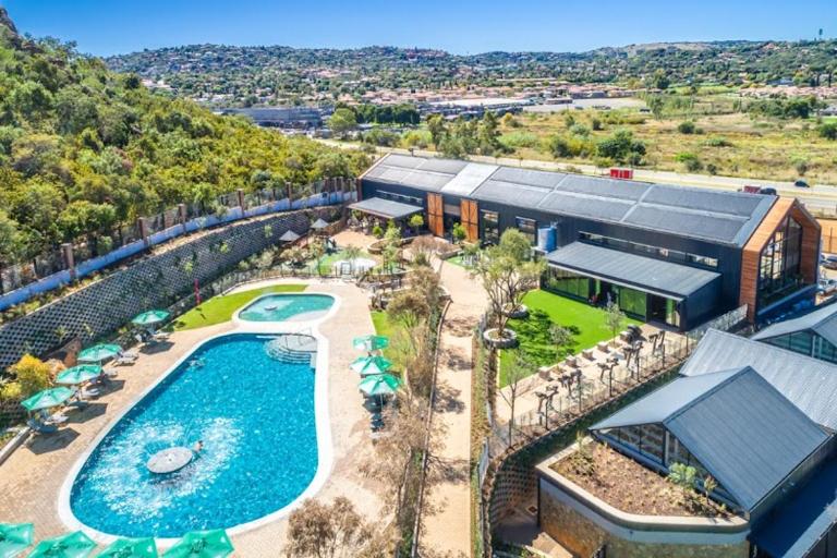 Chic Apartment with Panoramic Views & Braai - B&B Johannesburg