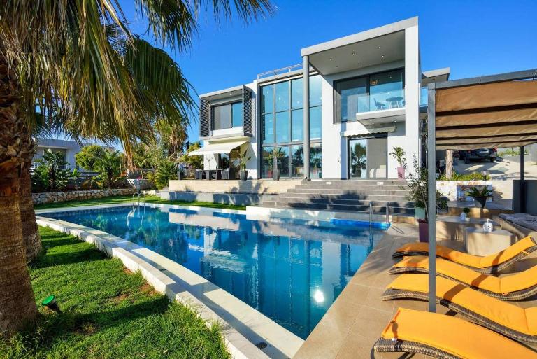 Adorno Luxury Villa - B&B Chorafakia