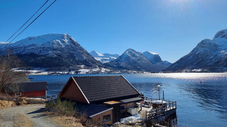 Feriehus Voldstad - Bed and Breakfast Svoda