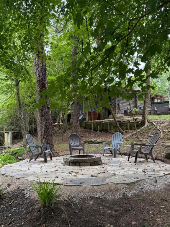 Log Cabin - B&B Wake Forest