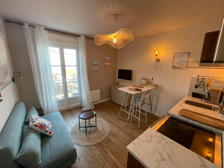 L'hirondelle, Appartement vue mer avec balcon grand confort-tout inclus - B&B Ault