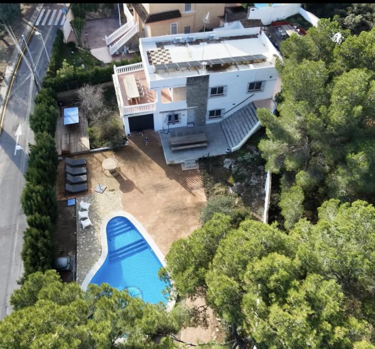 Fully private villa for 12p with large pool in Valencia-Náquera - Bed and Breakfast Náquera