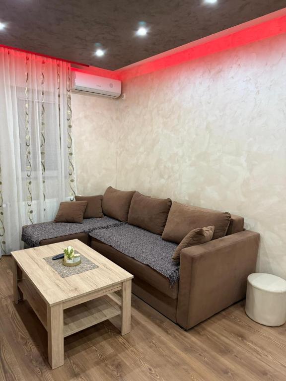 Perisic Apartman Obrenovac, sa parkingom - Ferienwohnung Obrenovac