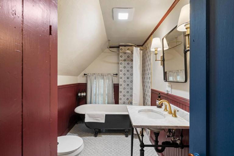 5BR Minutes to Salem|Historic Downtown Beverly - B&B Beverly