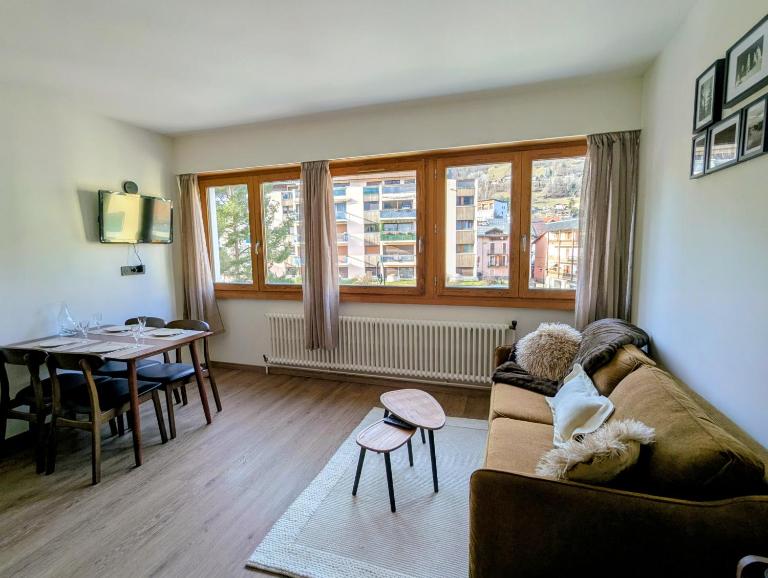 Appartement rénové hypercentre vue et confort - B&B Bourg-Saint-Maurice