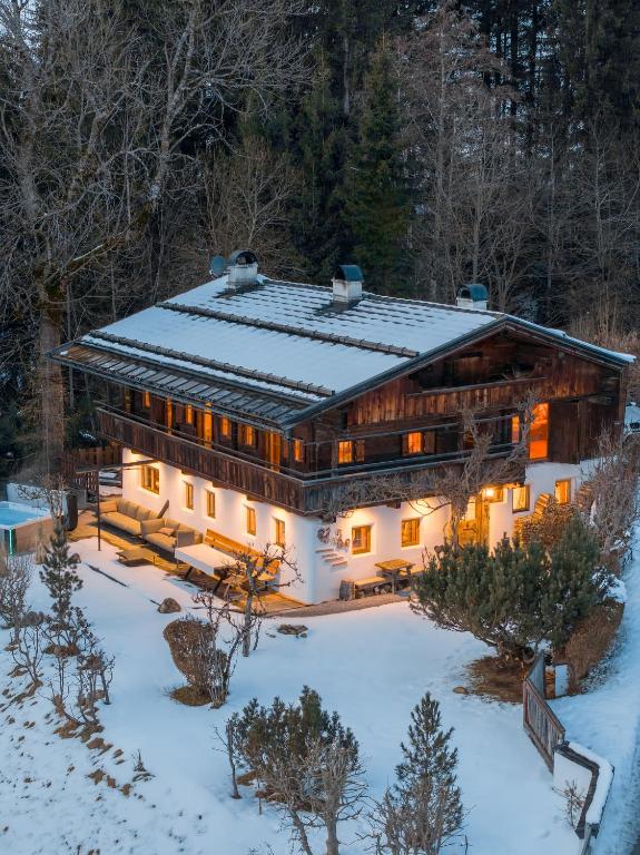 Hunters Lodge Chalet Superior - Ferienwohnung Alpbach