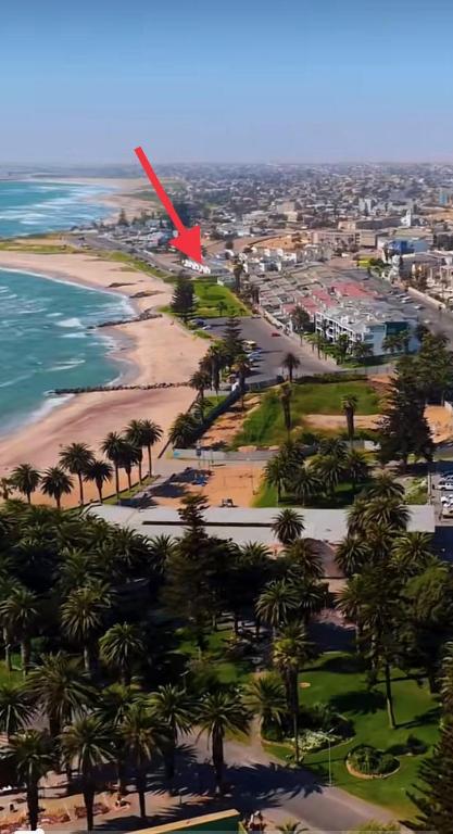 Sleep to the Sound of Waves - Full Private Apartment - B&B Swakopmund