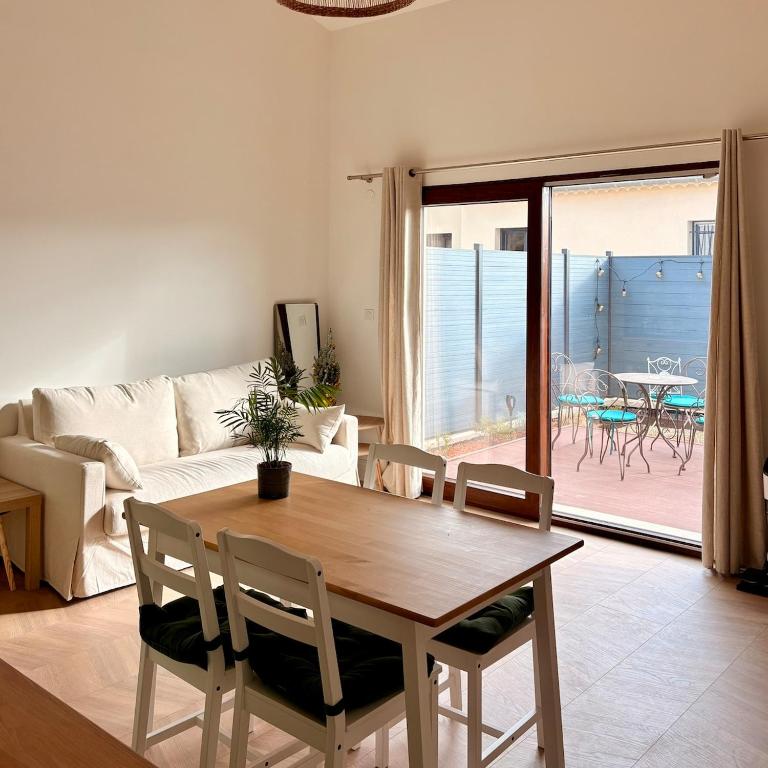 Esprit Lubéron, Le Romarin, logement entier - B&B Le Thor