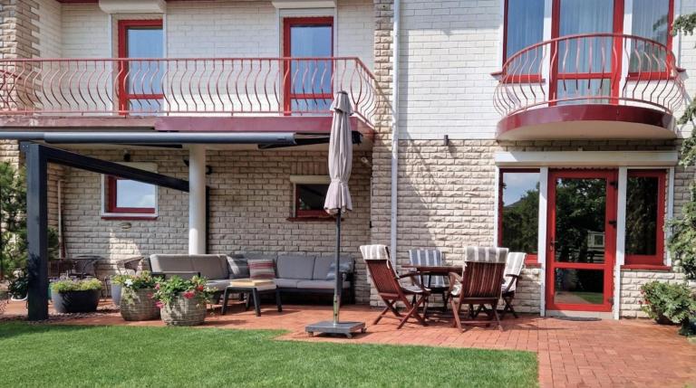 Family Inn cottage with terrace - B&B Palanga