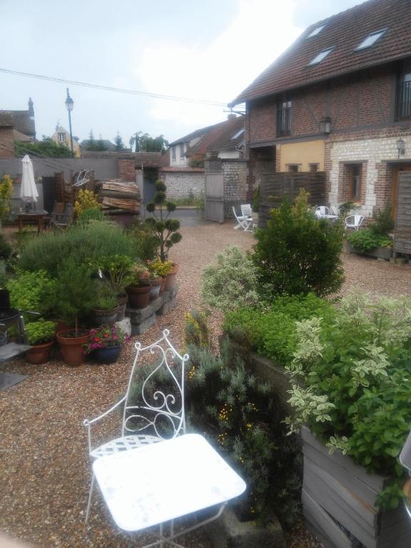 Le Val d'Andé chez habitant 6 lits individuels - Bed and Breakfast Andé