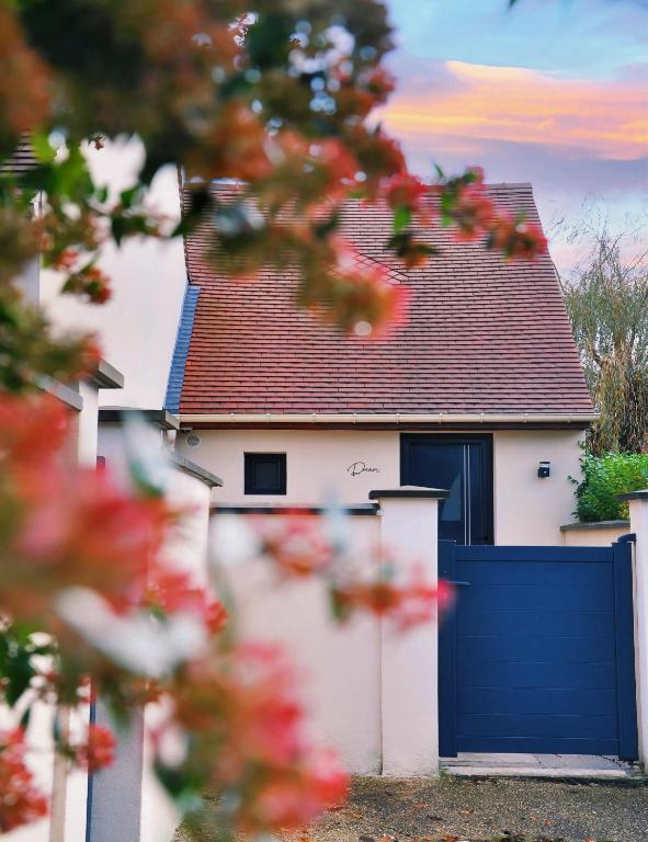 Au Charme De Bussy - Maison avec jardin et parking proche Disneyland et gare RER - B&B Bussy-Saint-Georges