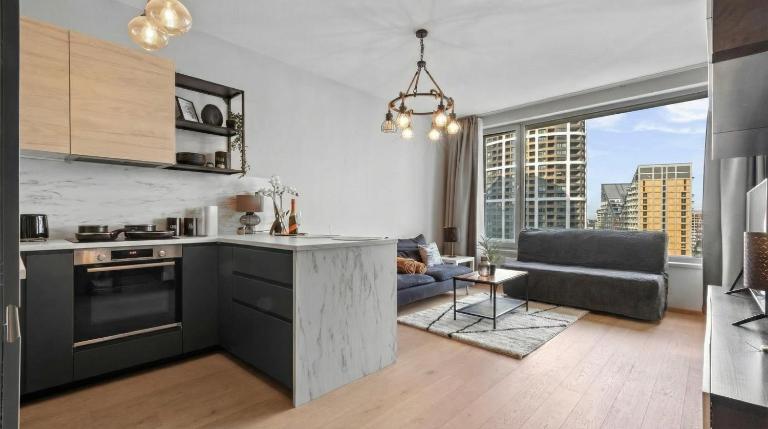 SkyPark 1-Bedroom Apartment on Floor 10 with City View and Parking by SkyViews - B&B Bratislava