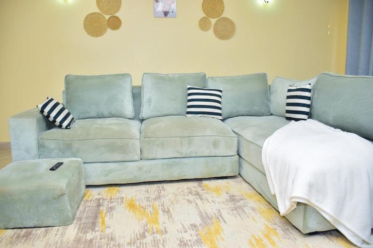 Kifahari cribs in CBD across Java Pioneer and near Rupa Mall - Chambres d'hôtes Eldoret