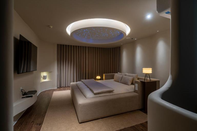 AVA Senses Hotel Hồ Nghinh - Mỹ Khê Beach by AVA LAND - Bed and Breakfast Da Nang
