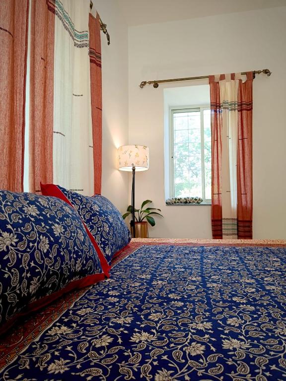 Dheer- BnB at an Artist's Abode - B&B Santiniketan