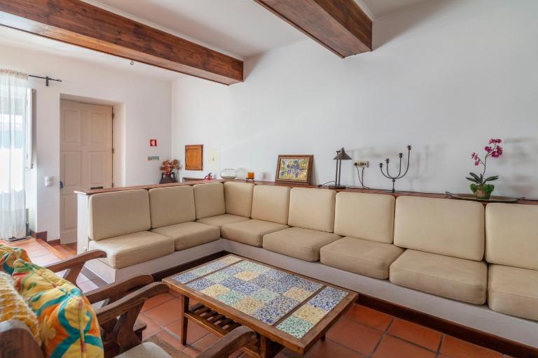 Charm House - City Center Oasis w/ Private Garden - B&B Ponta Delgada