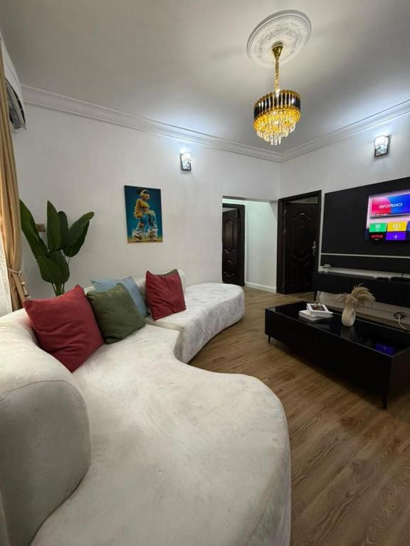 WUSE 2 STYLISH 1 BEDROOM-Military Zone - Ferienwohnung Abuja