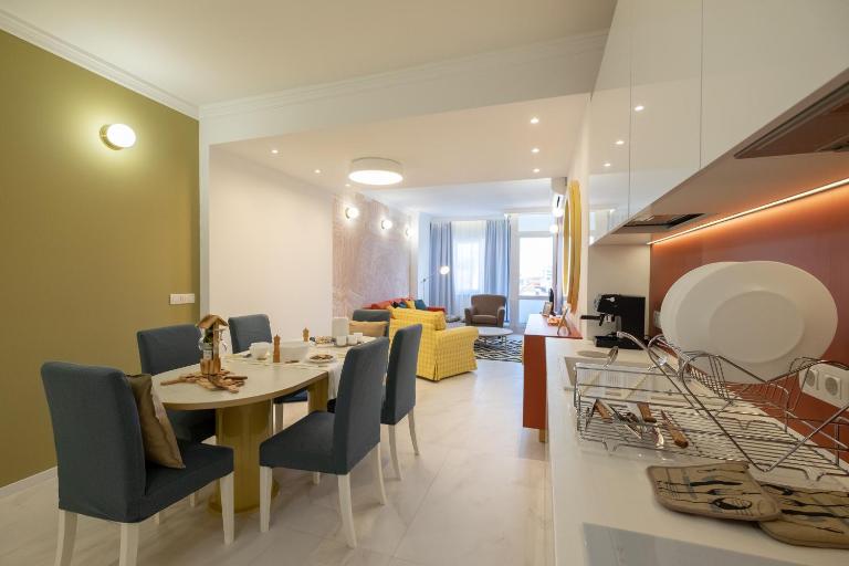 Vitosha Blvd 3-Bedroom, 2-Bathroom Lux Suite - Ferienwohnung Sofia