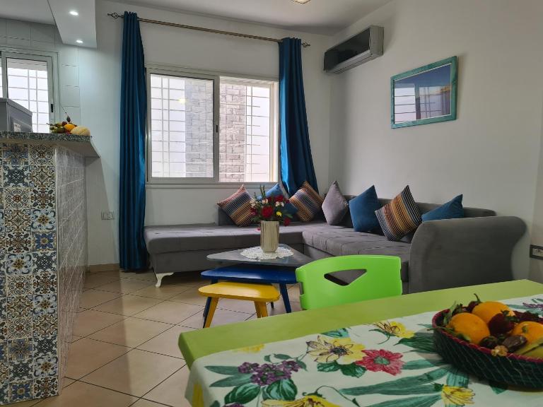 Agréable appartement S plus 1, Résidence Aicha avec piscine - Chambres d'hôtes Kélibia