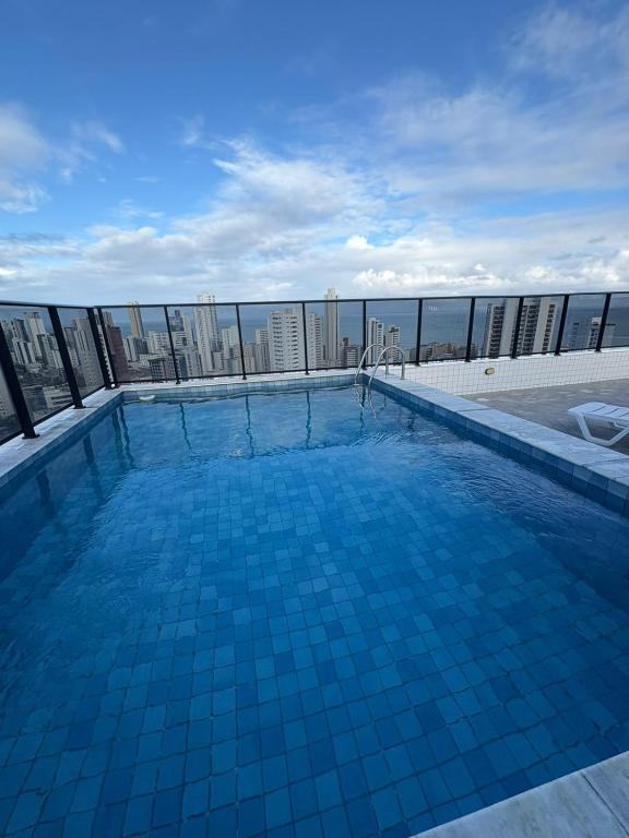 Apartamento completo e amplo, com vista para o mar, piscina na cobertura e localizado a poucos metros da praia de Boa Viagem - Chambres d'hôtes Recife