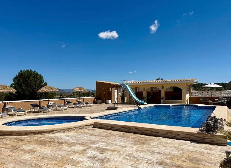 Casa Duseña Luna - B&B Hondón de las Nieves
