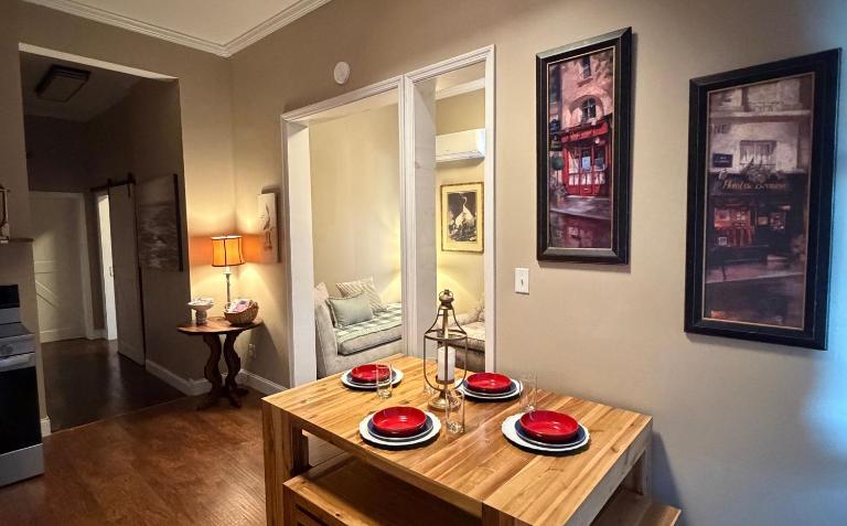 Loft Apartment Downtown Pineville Near Laurel Cove - B&B Pineville