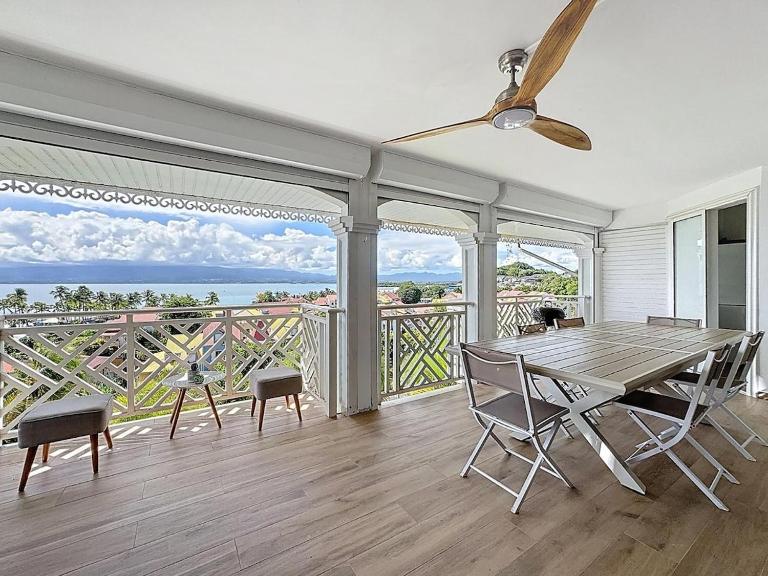 Magnifique T3 rénové, vue mer imprenable - B&B Le Gosier