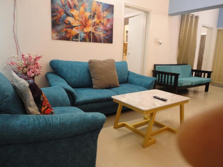Blue Bliss 2 BHK with AC Wifi - B&B Bengaluru