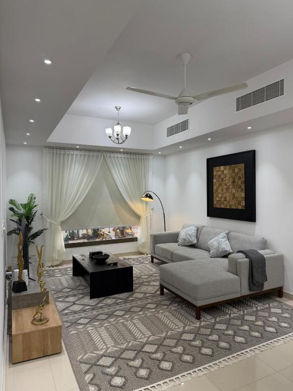 Perfect choice Luxury Apartment-AlMuzn Residence, AirPort - Bed and Breakfast Masqat