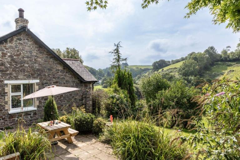 Dog friendly rural retreat with countryside views - Bed and Breakfast Barnstaple