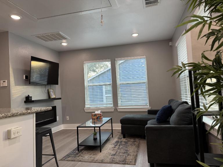 Comfortable 2-bedroom house in Houston Downtown - Ferienwohnung Houston