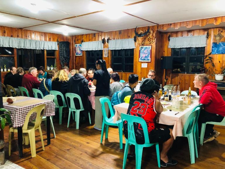 Las vegas lodge and restaurant - B&B Banaue
